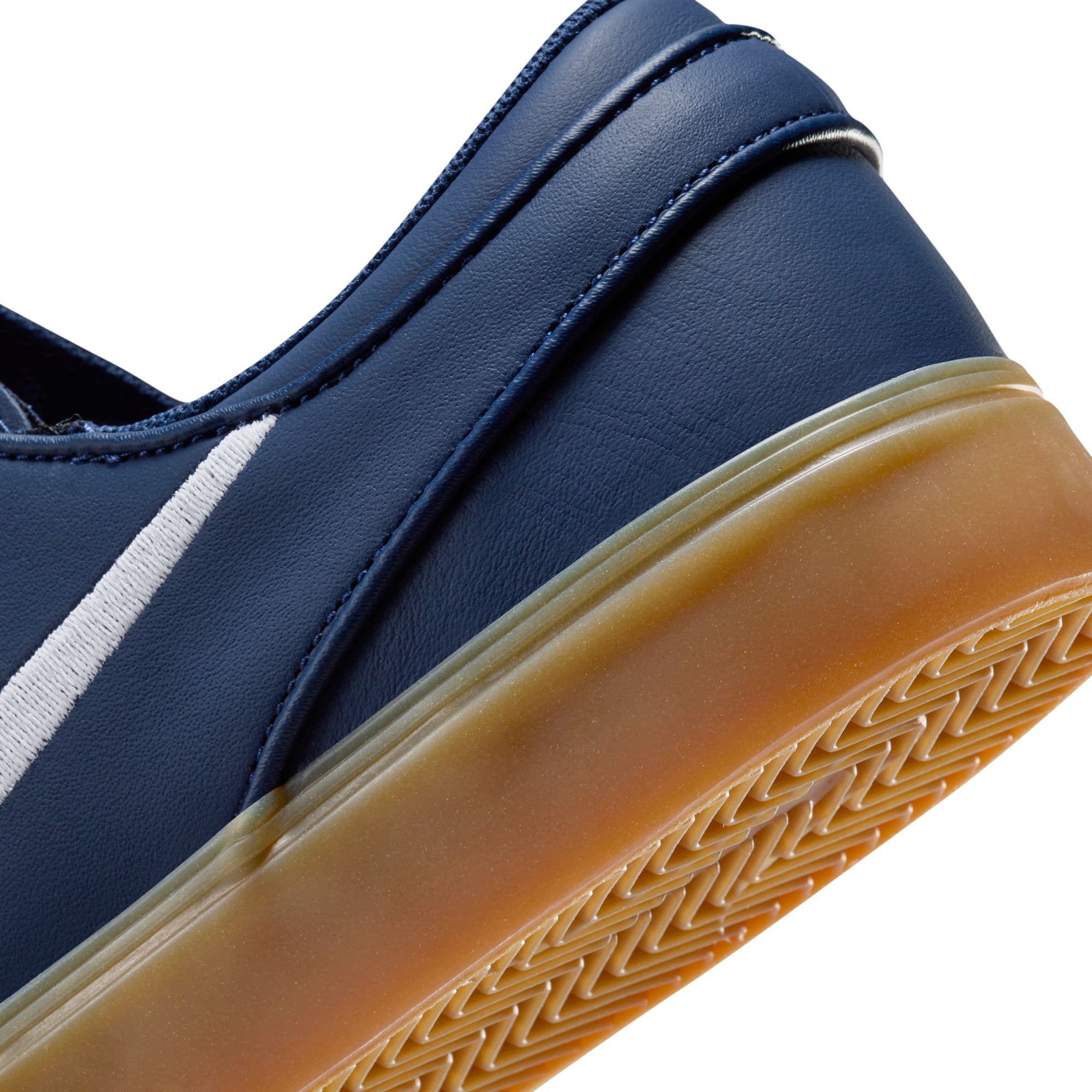 https://admin.plaze-shop.de/wp-content/uploads/2024/02/FJ1675-400_NikeSB_Janoski-OG_navy-gum_plaze-skateshop_10.jpg