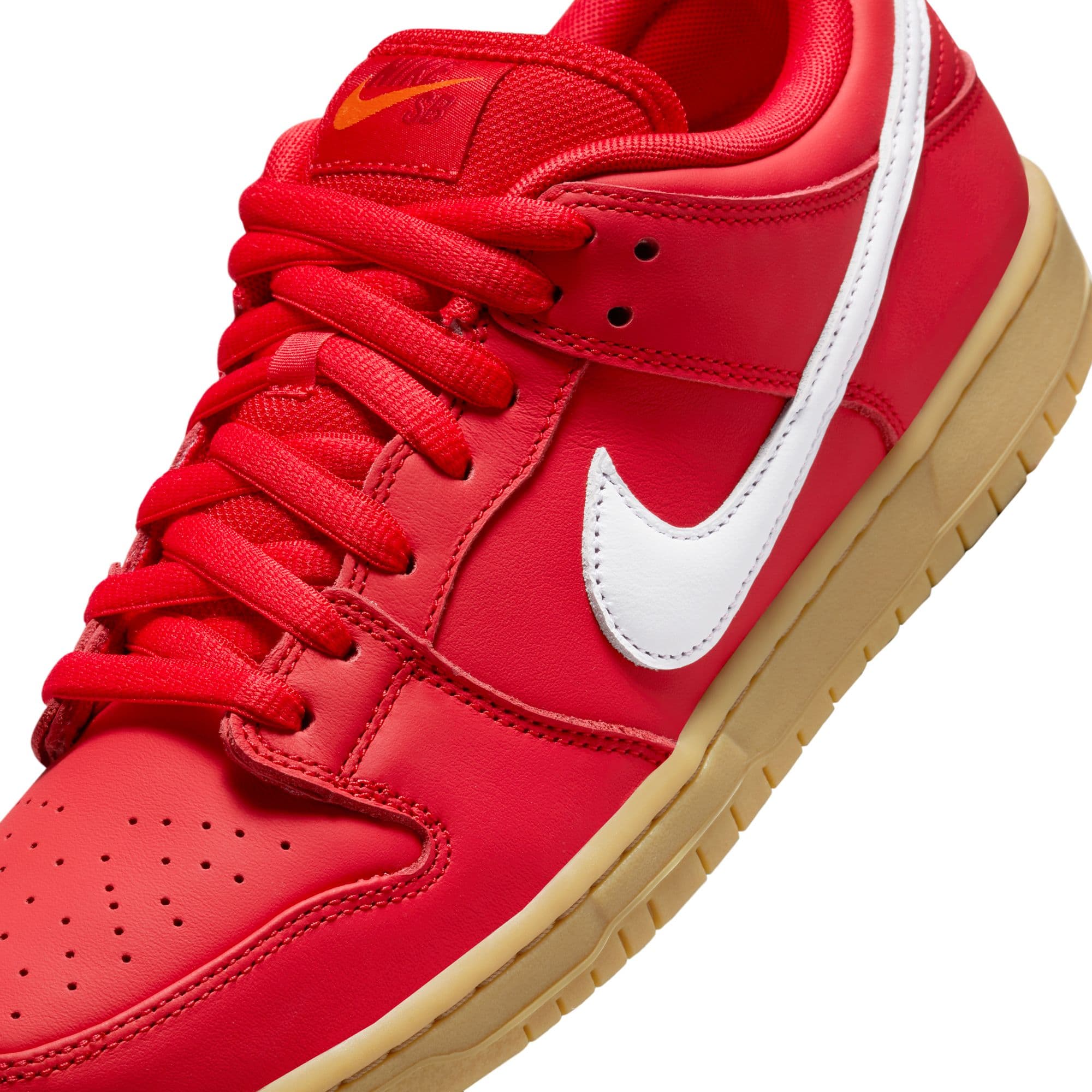 https://admin.plaze-shop.de/wp-content/uploads/2024/05/NikeSB_Dunk_Low_Pro_FJ1674_600_plaze-shop_01-7.jpeg
