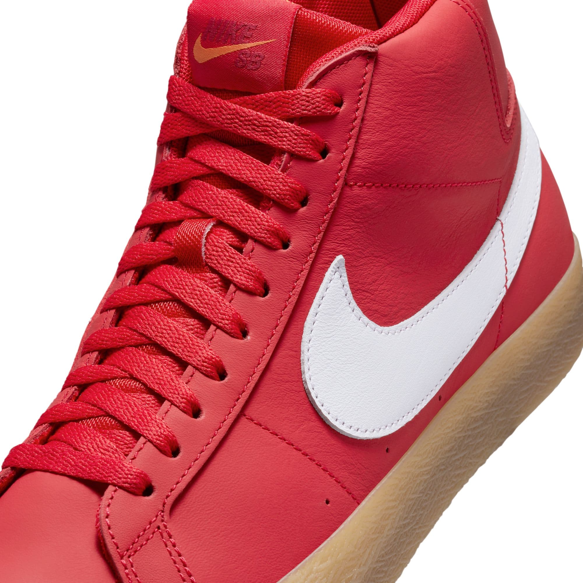 https://admin.plaze-shop.de/wp-content/uploads/2024/05/NikeSB_FJ1680-600_Blazer_Mid_ISO_plaze-shop_1-4.jpeg