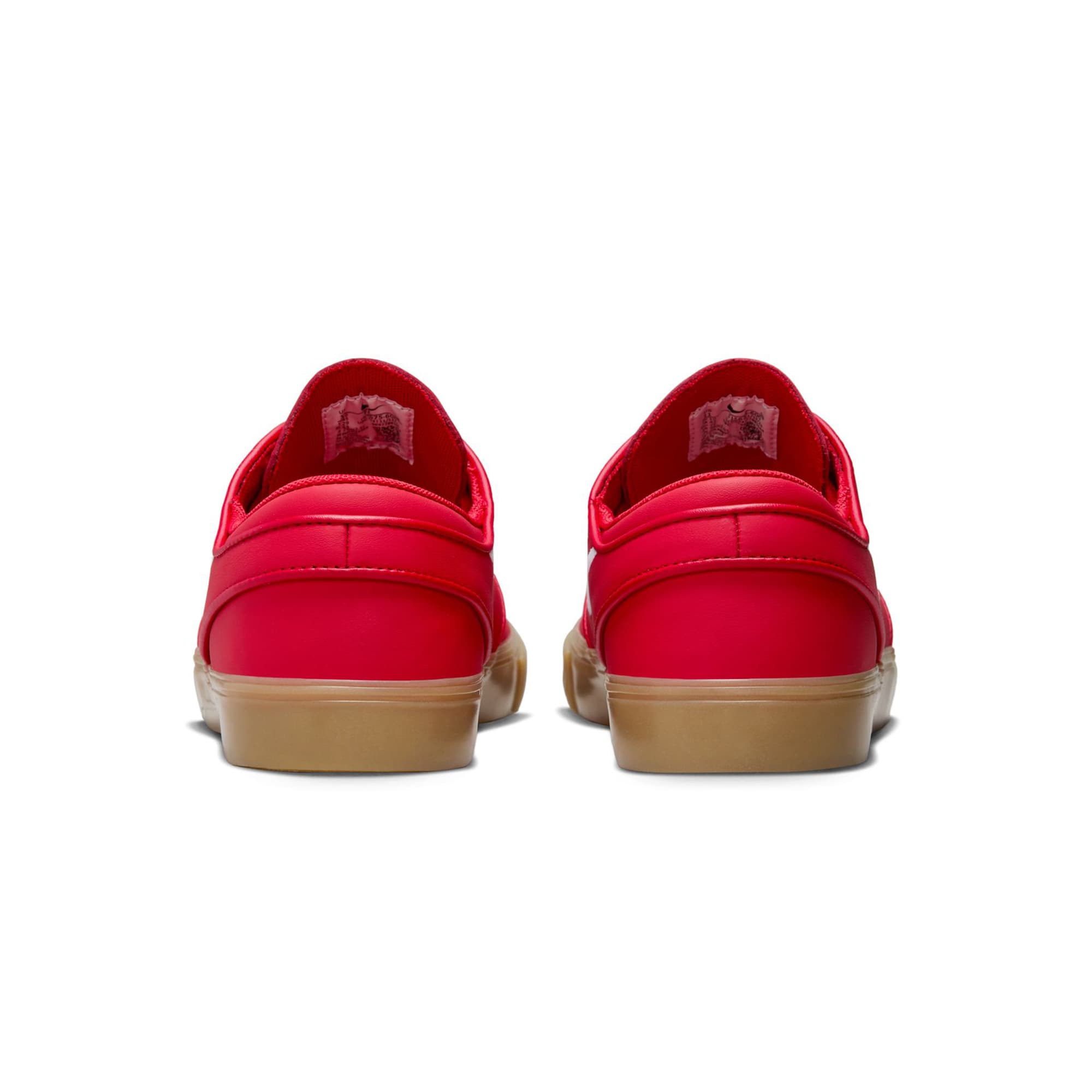 https://admin.plaze-shop.de/wp-content/uploads/2024/05/NikeSB_JanoskiOGISO_universityred_plaze_skateshop_7.jpg