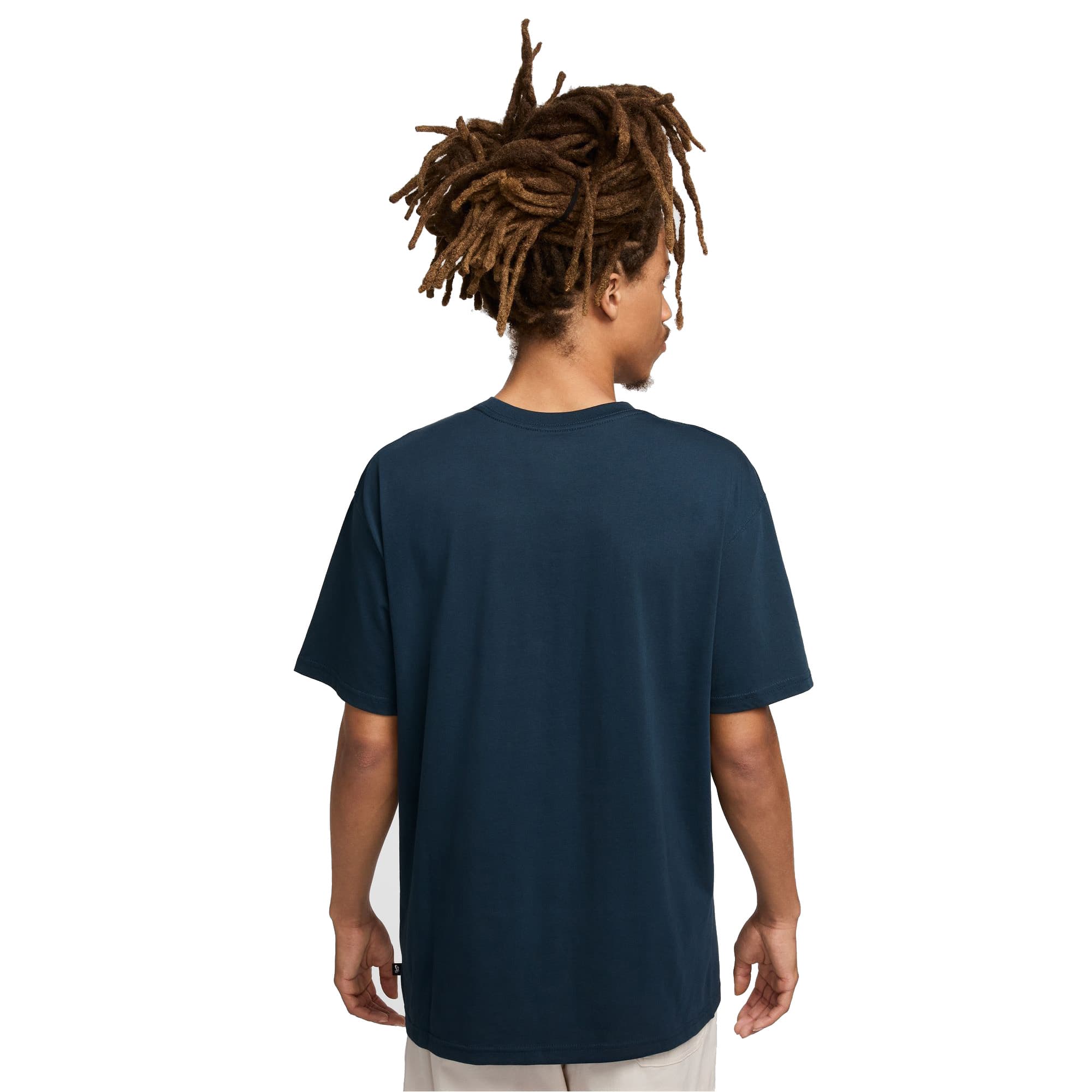 https://admin.plaze-shop.de/wp-content/uploads/2024/07/CV7539-478_NikeSB_LogoTee_armory-navy_plazeskateshop_2.jpg
