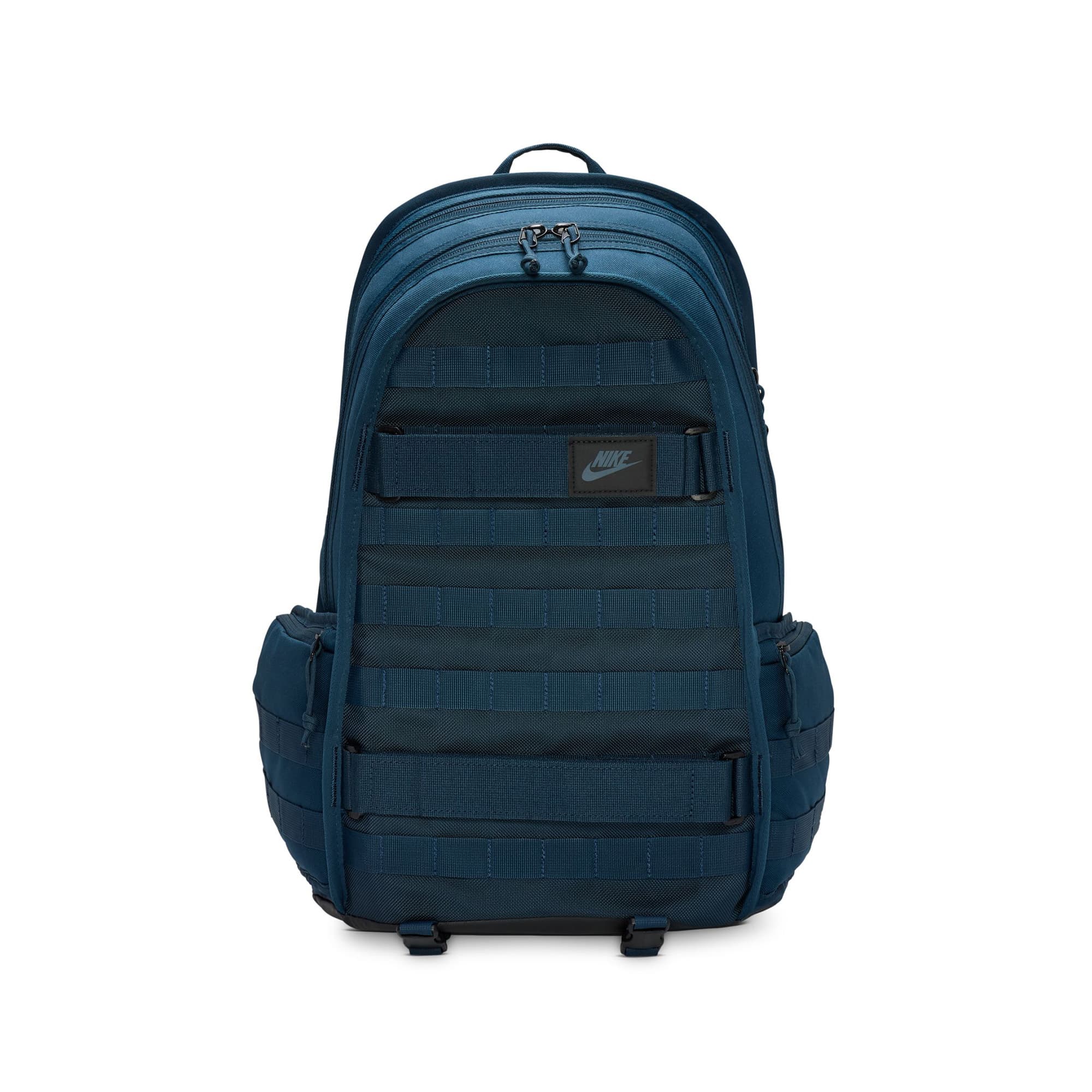 https://admin.plaze-shop.de/wp-content/uploads/2024/07/FD7544-478_NikeSB_RPM-Backpack-2.0_petrol_plazeskateshop_1.jpg
