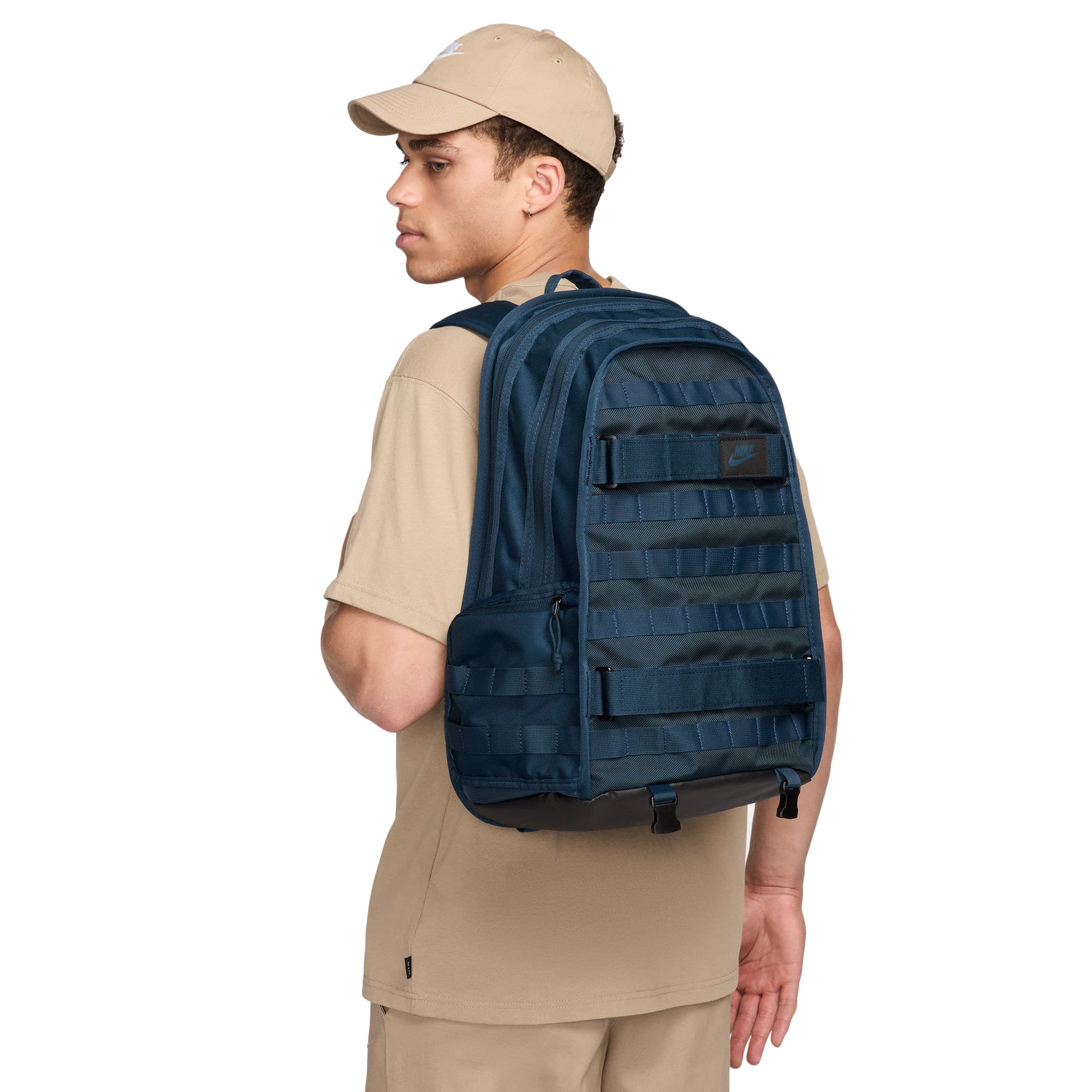 https://admin.plaze-shop.de/wp-content/uploads/2024/07/FD7544-478_NikeSB_RPM-Backpack-2.0_petrol_plazeskateshop_9.jpg