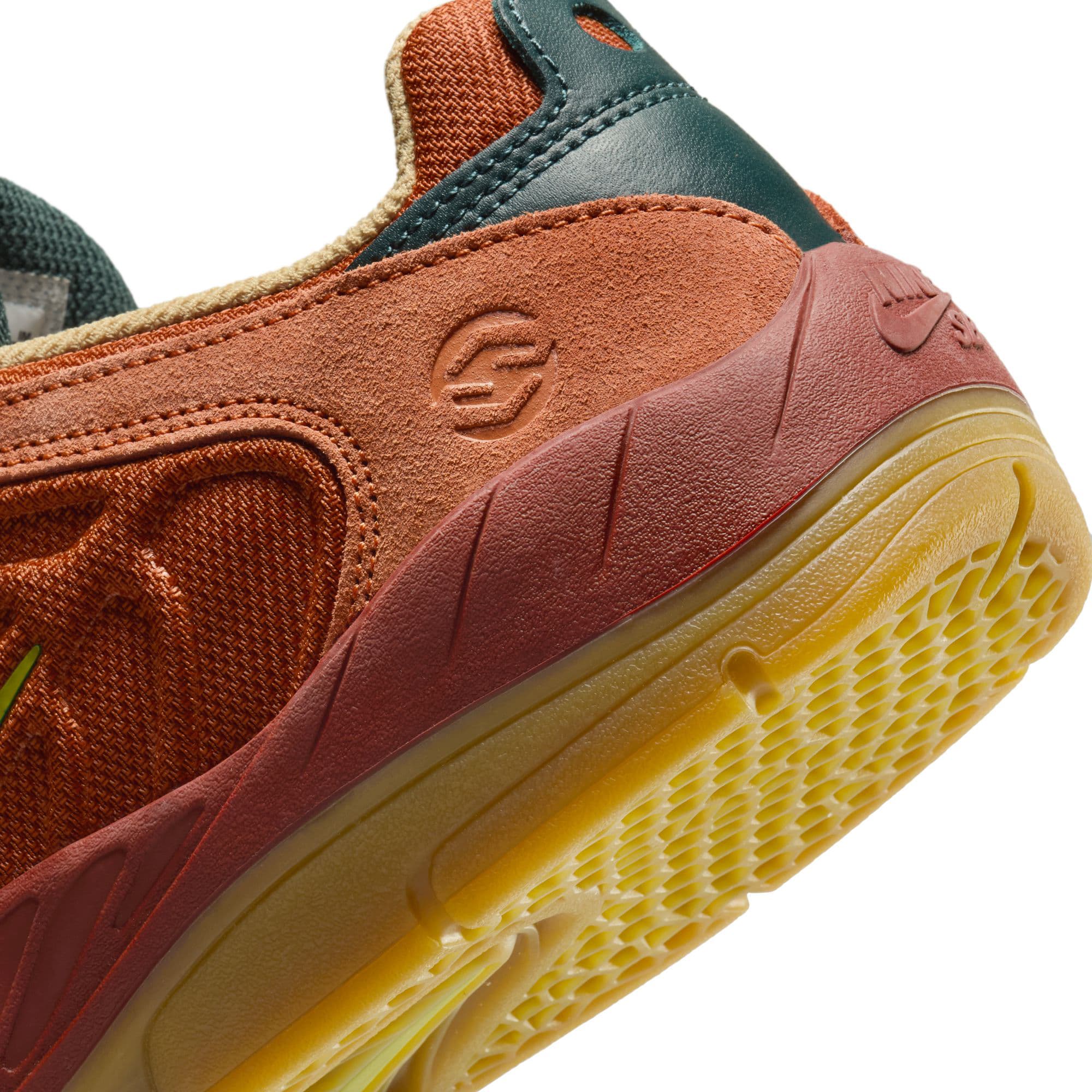 https://admin.plaze-shop.de/wp-content/uploads/2024/07/FZ4878-200_NikeSB_Vertebrae-TE_dark-russet_pear-desert-orange_plazeskateshop_8.jpg