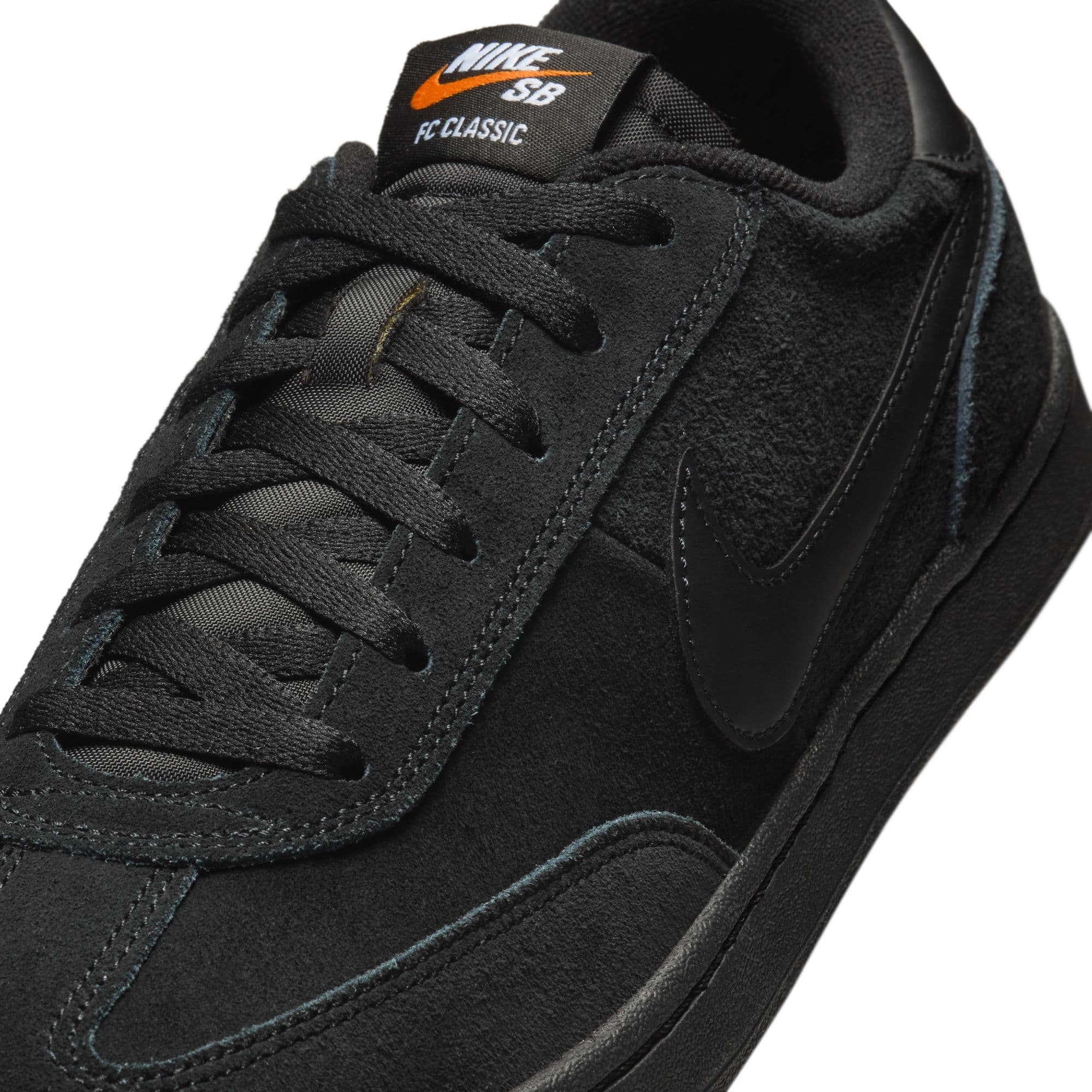 https://admin.plaze-shop.de/wp-content/uploads/2024/07/NikeSB_FC_Classic_Black_909096-002_plaze-shop_1-2.jpeg