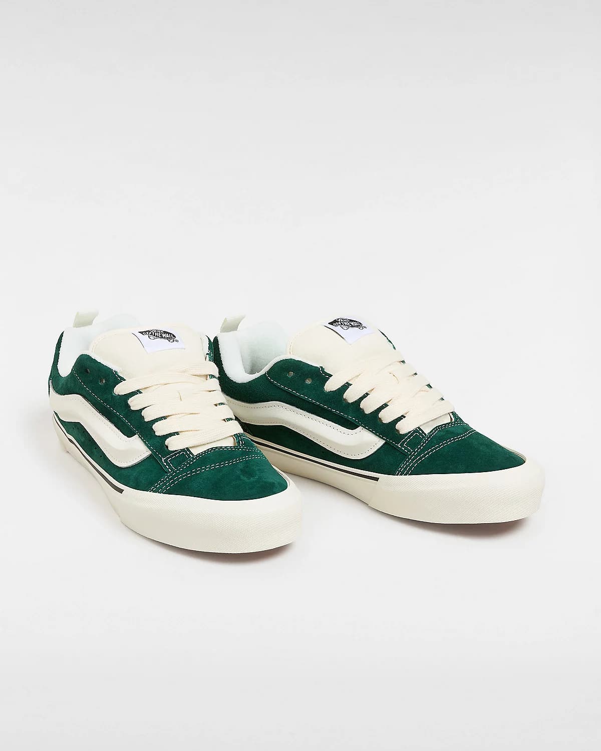 https://admin.plaze-shop.de/wp-content/uploads/2024/09/Vans_Knu_Skool_Pig_Suede_Green_VN000CS0CX21_plaze-shop_1-2.webp