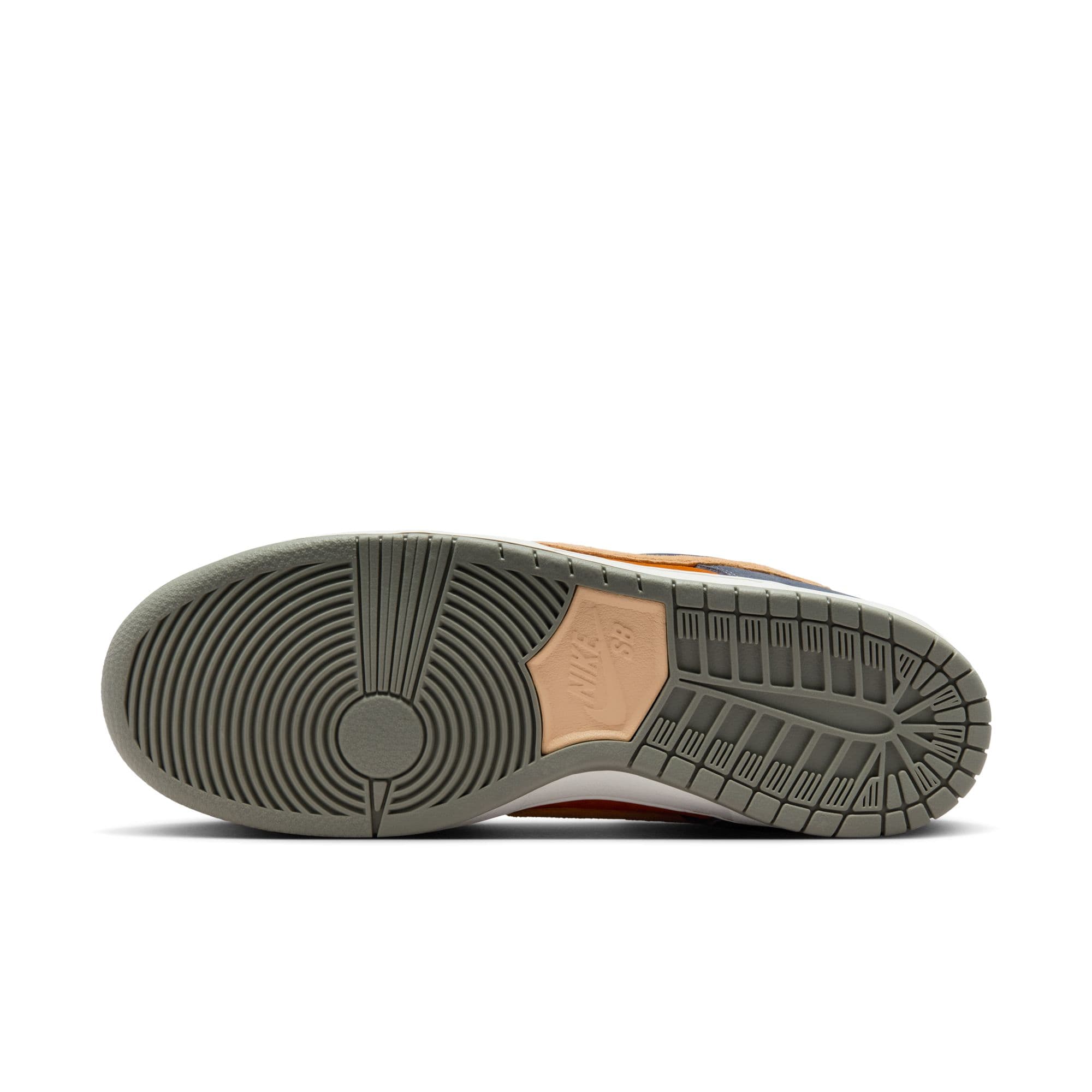 https://admin.plaze-shop.de/wp-content/uploads/2024/10/NikeSB_Dunk_Low_Pro_Carbon_HF3063-002_plaze-shop_1-2.jpeg