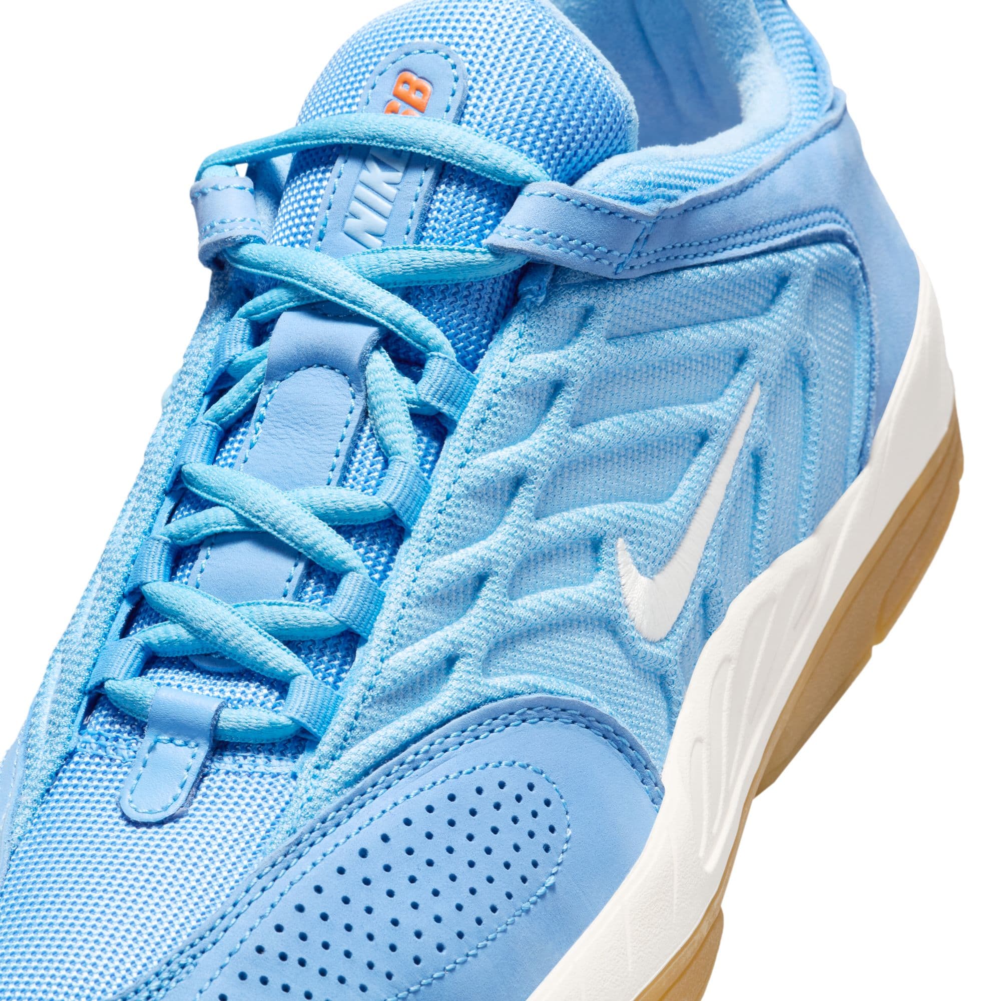 https://admin.plaze-shop.de/wp-content/uploads/2025/02/NikeSB_Vertebrae_HF7731-400_plaze-shop_1-3.jpeg