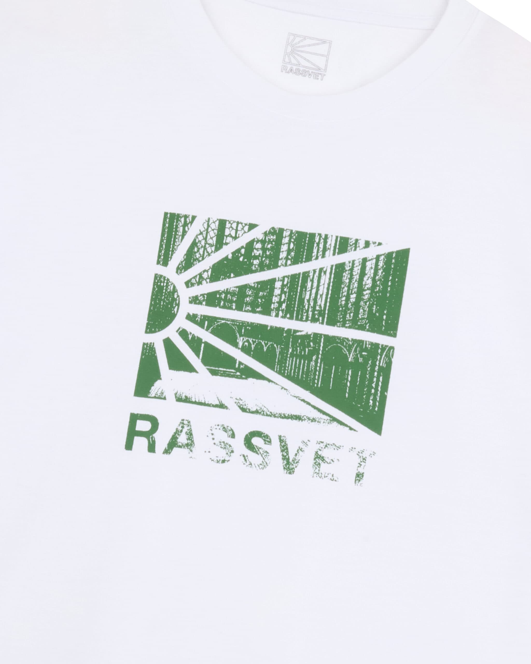 https://admin.plaze-shop.de/wp-content/uploads/2025/03/Rassvet_Ray_Logo_Tee_White_PACC16T001_plaze-shop_1-3-scaled.jpg