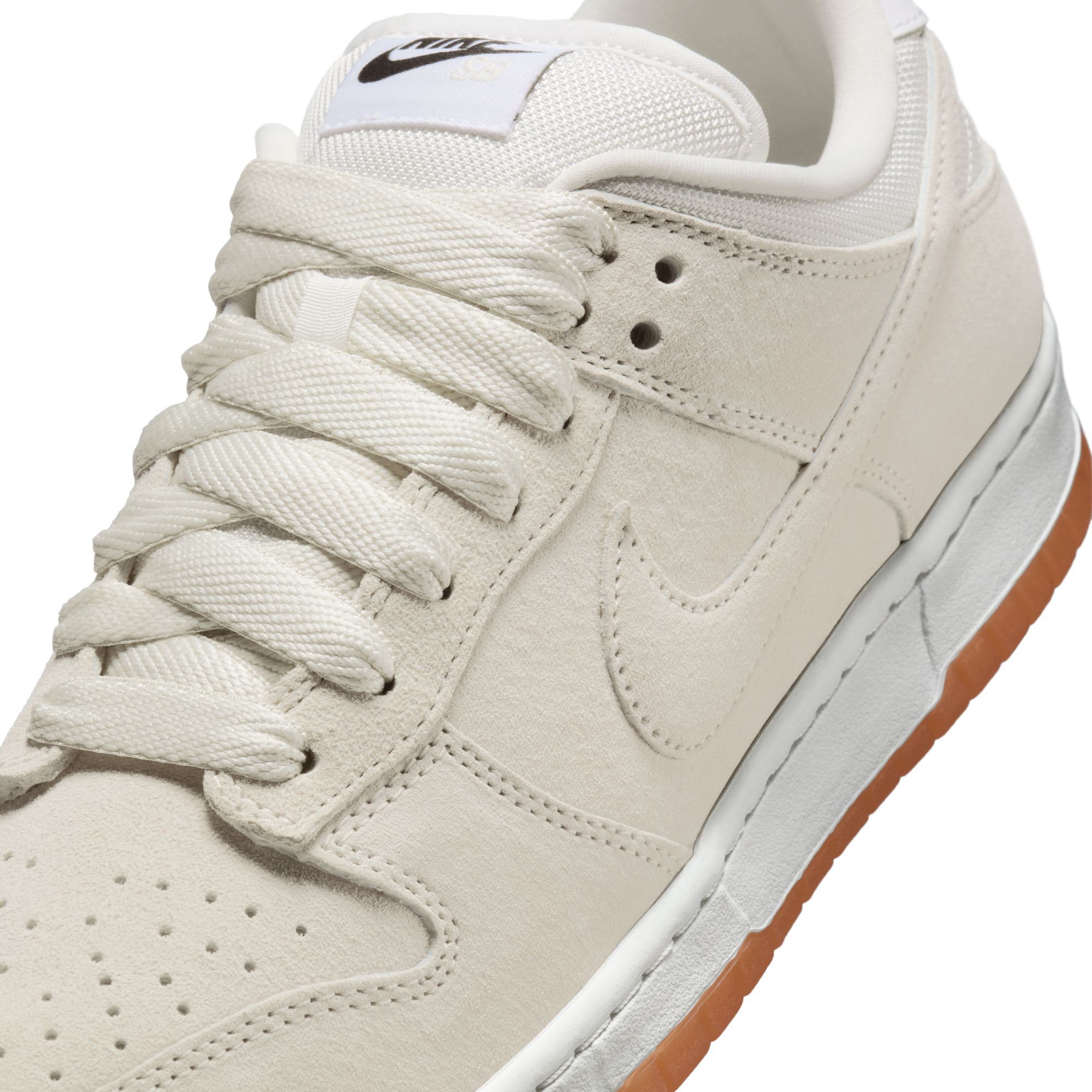 https://admin.plaze-shop.de/wp-content/uploads/2025/04/HJ0367-100_NikeSB_Dunk-Low-Pro-B_pale-ivory_plaze-skateshop_3.jpg