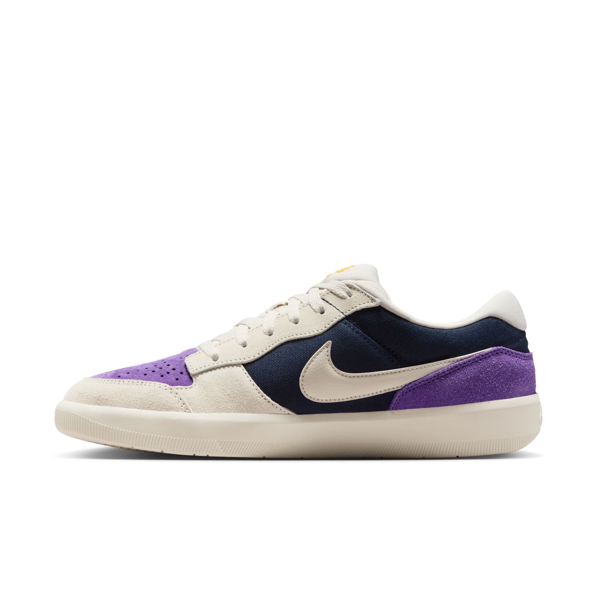https://admin.plaze-shop.de/wp-content/uploads/2025/07/Nike-SB_Force-58_white-purple_DV5477-403_1-6.jpeg