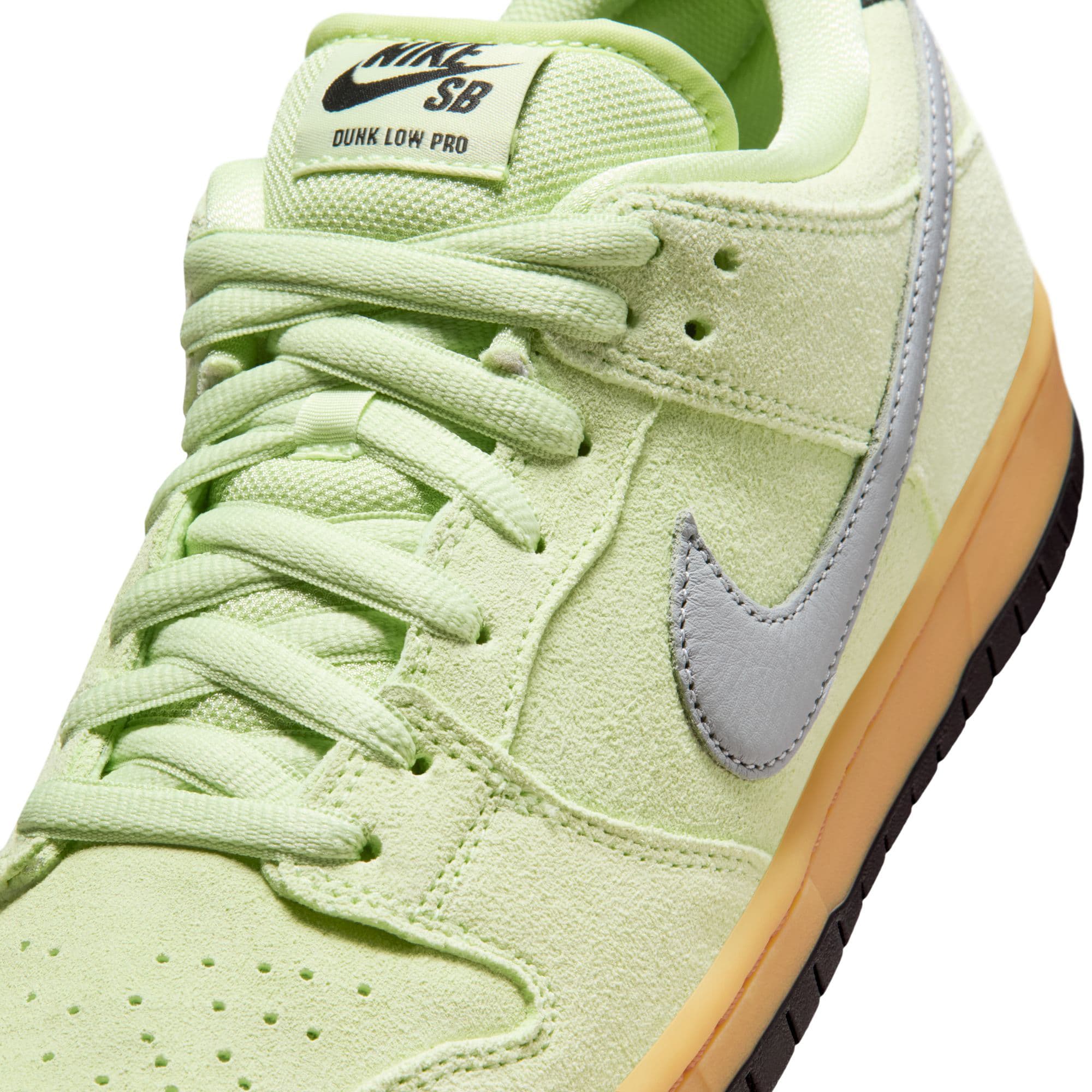 https://admin.plaze-shop.de/wp-content/uploads/2025/09/nike_sb_dunk_low_lime_HQ1626-300_plaze-skateshop-8.jpg
