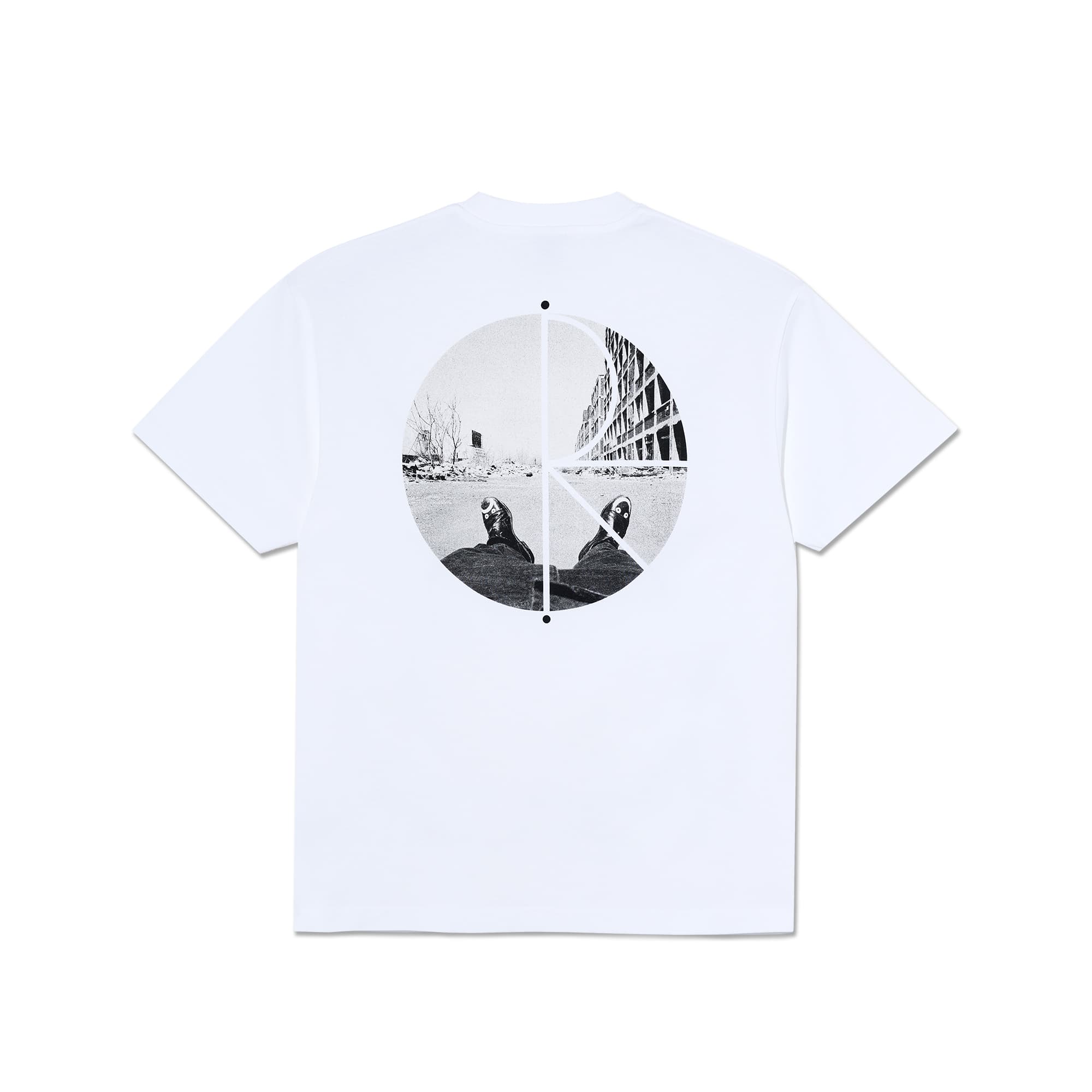 https://admin.plaze-shop.de/wp-content/uploads/2025/11/polar_skate_co_happy_sad_tee_white_plaze-skateshop-3.jpg