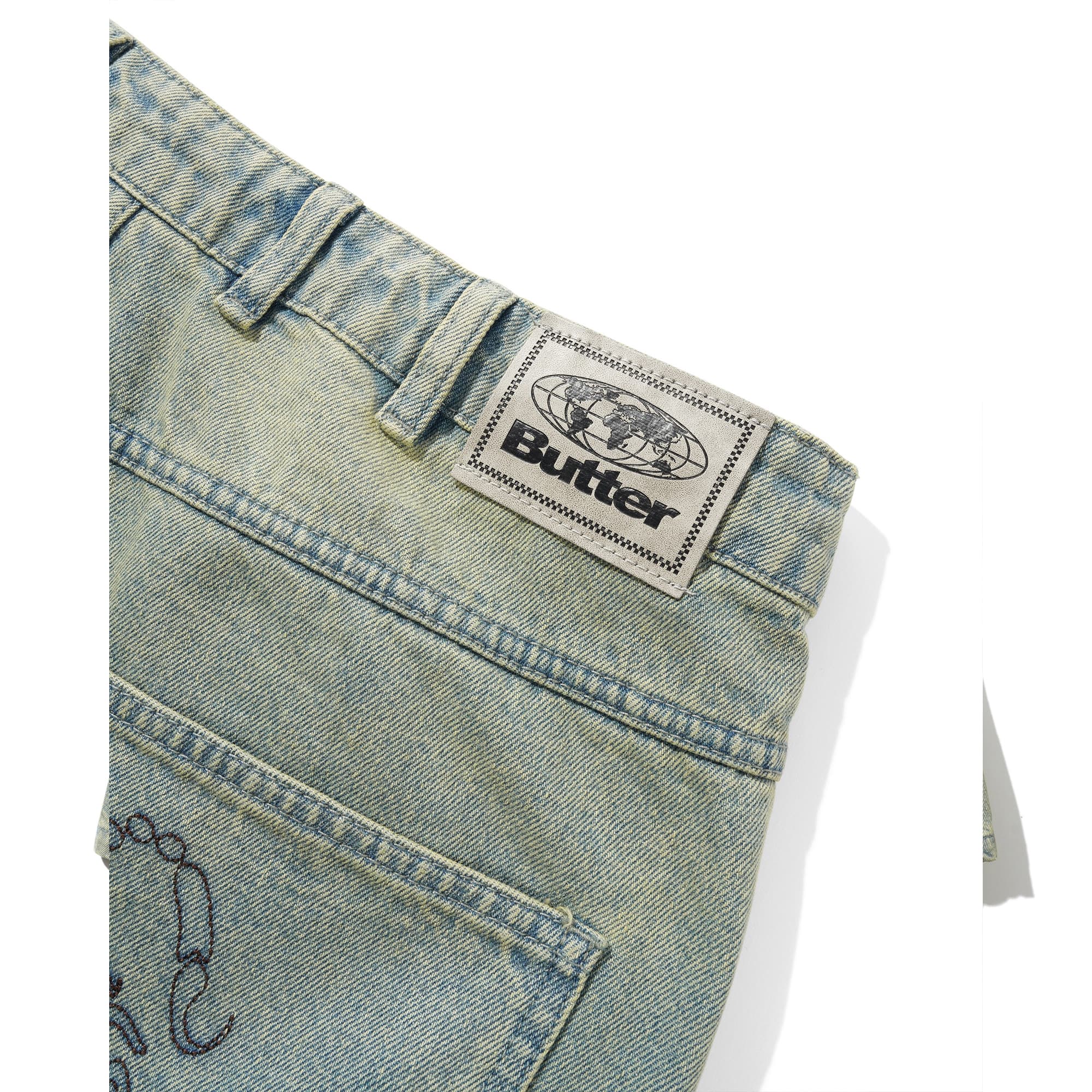 https://admin.plaze-shop.de/wp-content/uploads/2026/02/Scorpion-Stitch-Denim-Short-Tinted-light-blue-5.jpg