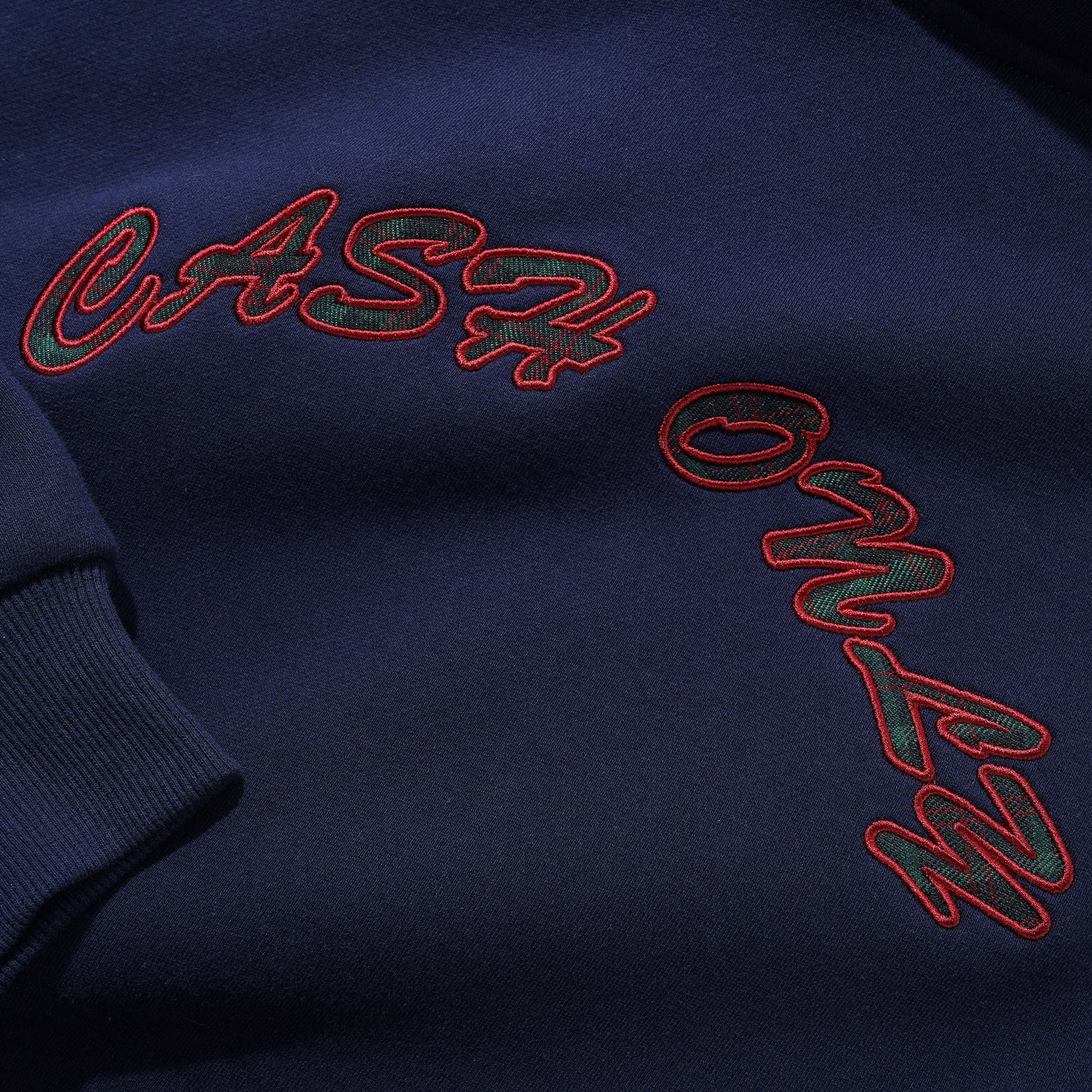 https://admin.plaze-shop.de/wp-content/uploads/2026/07/cashonly_applique_pulover_hood_navy_plaze-skateshop2.jpg