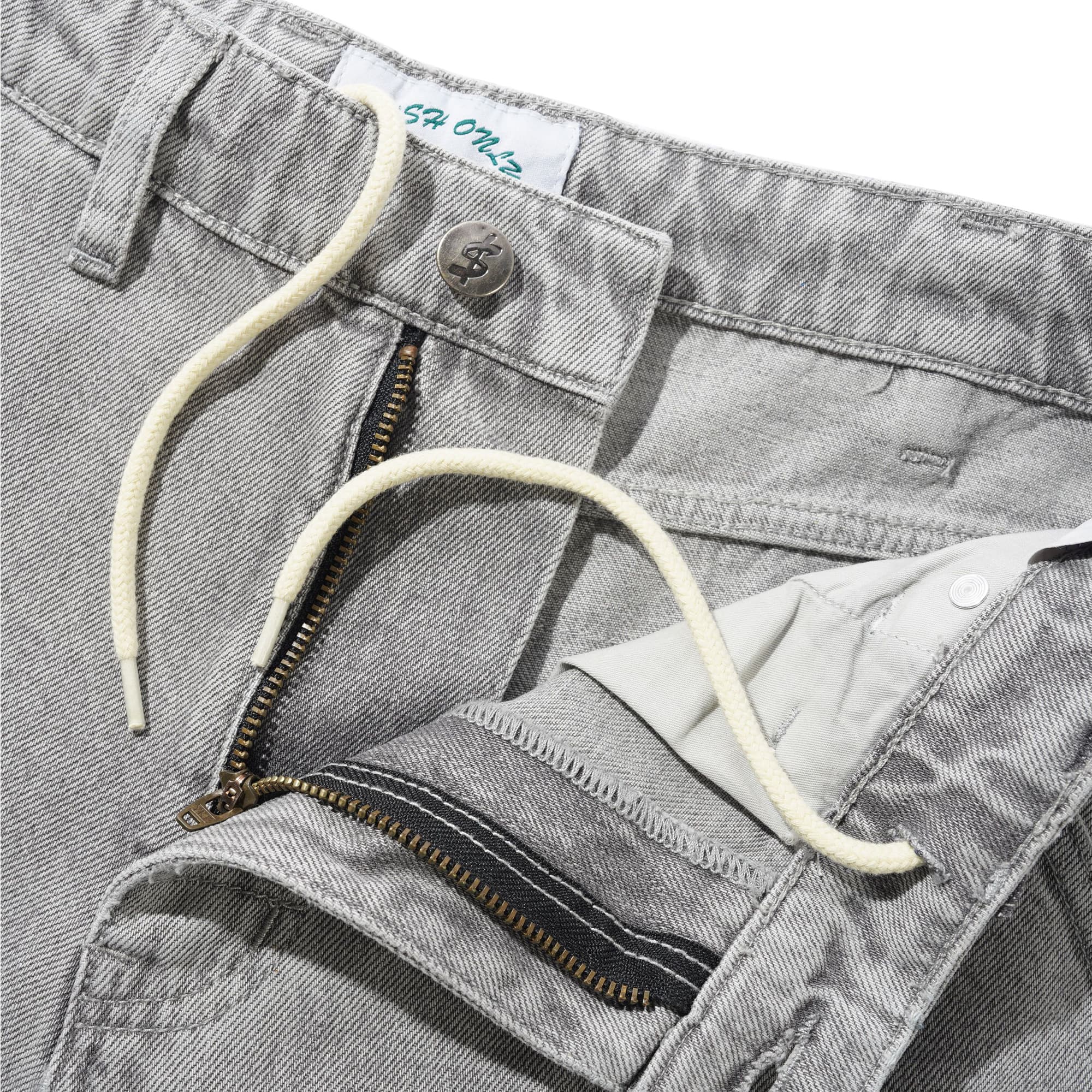 https://admin.plaze-shop.de/wp-content/uploads/2026/07/cashonly_club_denim_shorts_washed_grey_plaze-skateshop3.jpg