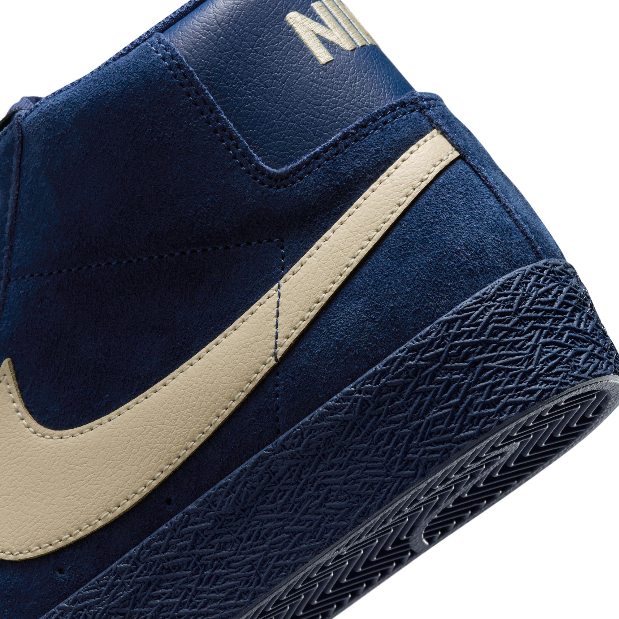 https://admin.plaze-shop.de/wp-content/uploads/2026/08/nike_sb_zoom_blazer_mid_blue_IO0667-400_plaze-skateshop7.jpg