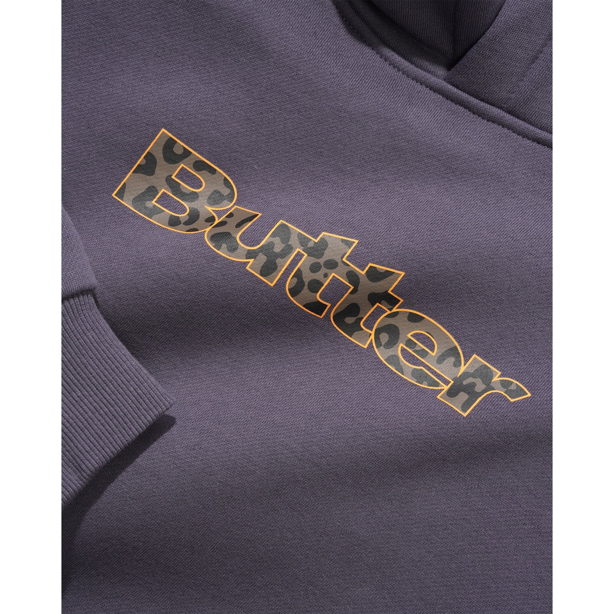 https://admin.plaze-shop.de/wp-content/uploads/2026/10/buttergoods_leopard_print_logo_pullover_purp_plaze-skateshop1-Kopie.jpg